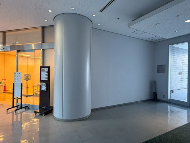 シーバンス　ア・モール　204のエントランス