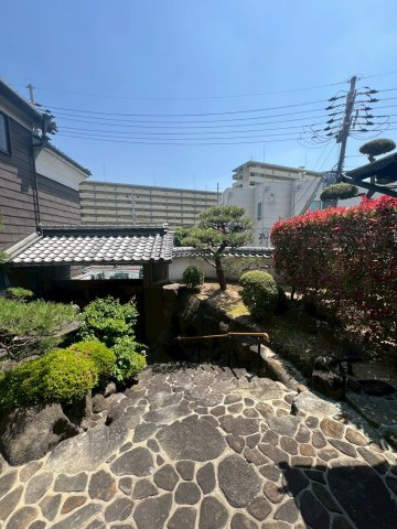 【エントランス】 | 禁野本町2丁目（古民家住宅蔵部分）