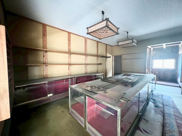 【内装】 | 禁野本町2丁目（古民家住宅蔵部分） | 蔵の内装