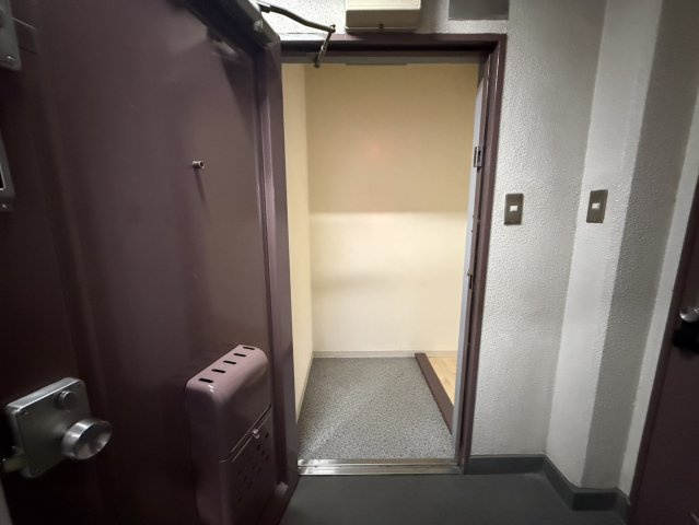 池袋見真ビル　202の玄関|他フロア参照