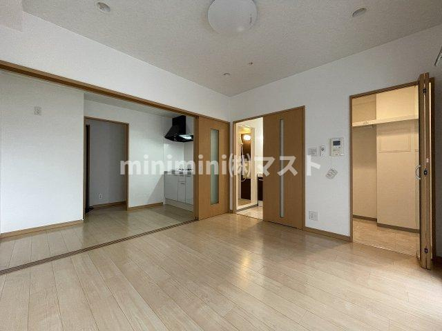 OAK弥栄夕陽ヶ丘の居間・リビング|別部屋参考写真