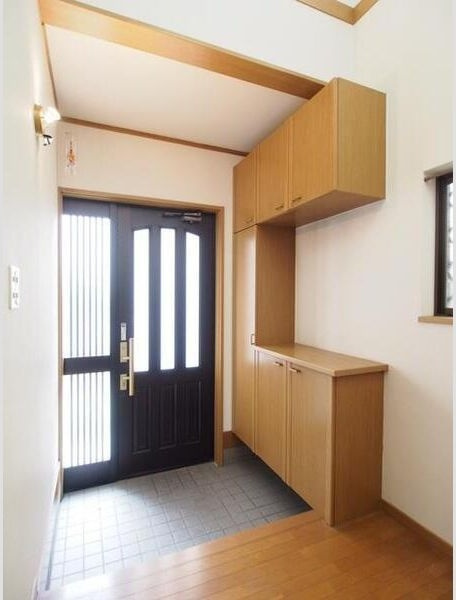 国分1丁目戸建の玄関