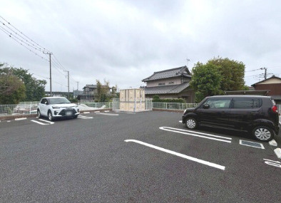 アヴェニュ― ミッテ Ⅱの駐車場