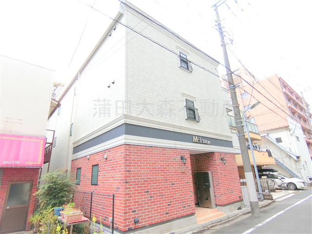 M-1 Tokyo 池上の外観|2017年2月築　鉄骨造地上3階建て総戸数11戸　
東京都大田区池上2丁目　東急池上線池上駅徒歩10分、都営浅草線西馬込駅徒歩13分