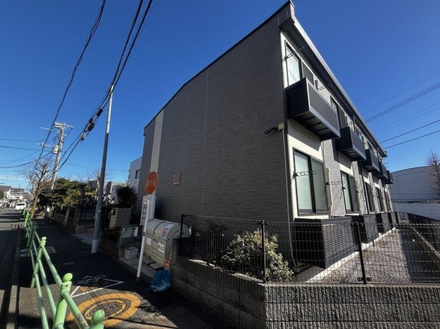 レオパレスカーサアベニューⅣの外観|外はこのようになっています