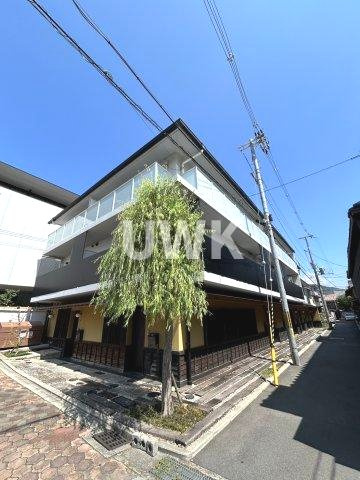 エルベコート東山七条の外観