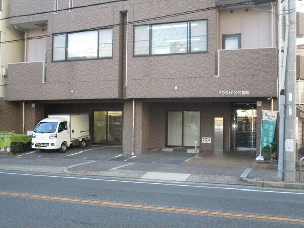 YOSHIX代官町の駐車場