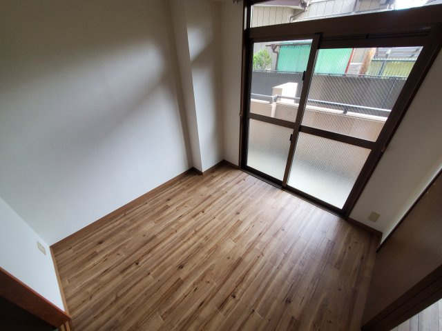 ブリーズ岩槻の洋室