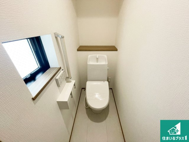 東大阪市西上小阪　新築一戸建てのトイレ|1・2階の2ヶ所にあるので、朝の忙しい時間の順番待ちもなく、深夜の利用にも大変便利です。