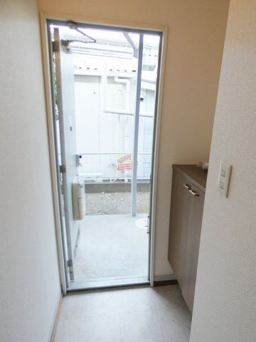 サニーホームズの玄関