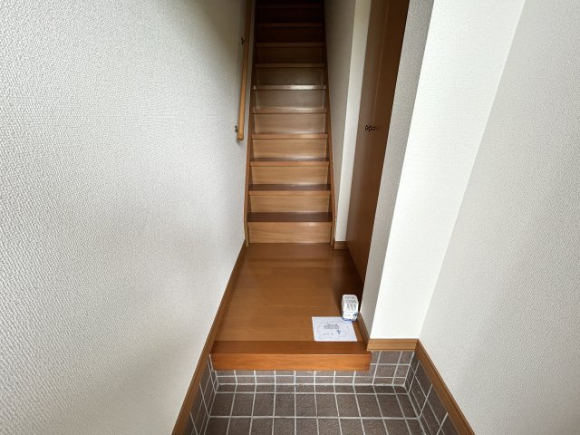 プラッサムコート大留の玄関
