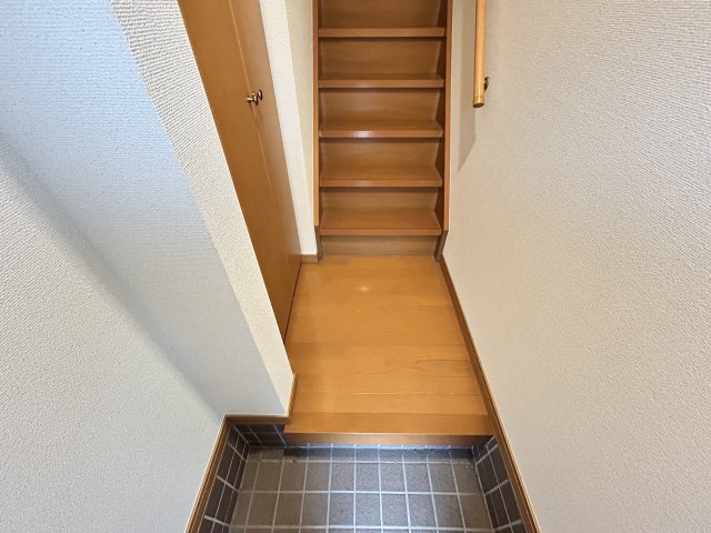 プラッサムコート大留の玄関