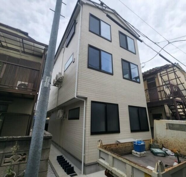 メルディア梅島Ⅸのエントランス