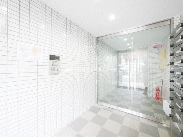 カルム四天王寺のエントランス