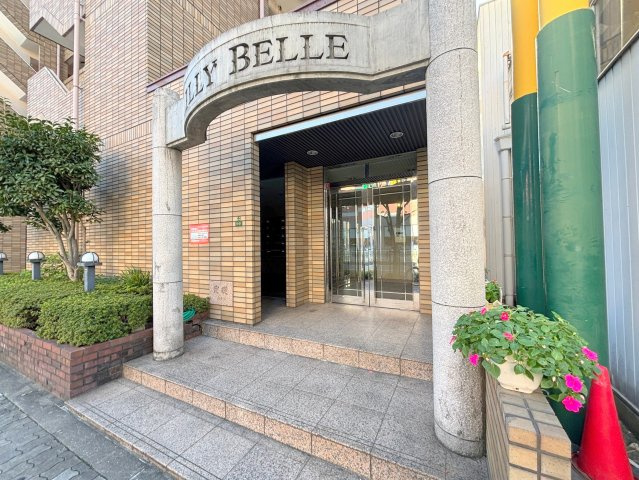リリーベルのエントランス