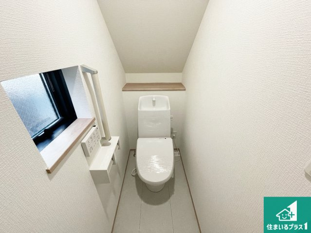 東大阪市西上小阪　新築一戸建てのトイレ|1・2階の2ヶ所にあるので、朝の忙しい時間の順番待ちもなく、深夜の利用にも大変便利です。