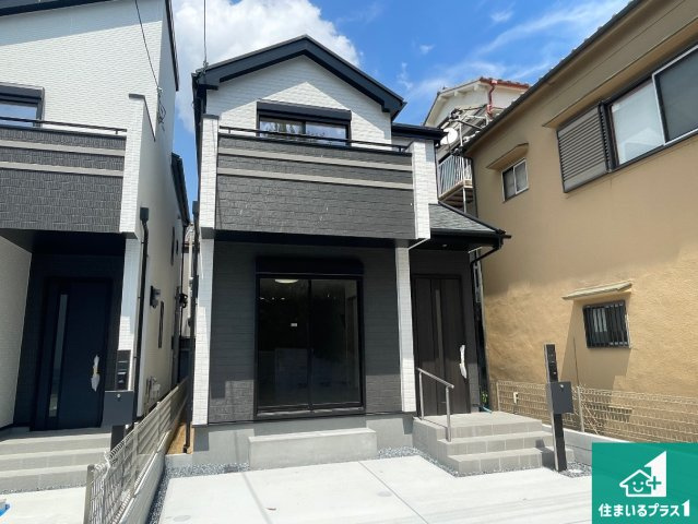 東大阪市西上小阪　新築一戸建ての外観|お客様に長く安心して住んでいだだける事にこだわった家づくり！住んでからのアフターサービスにもしっかりと取り組んでいます！