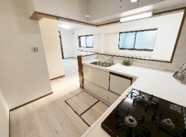 【キッチン】 | 尼崎市上之島町１丁目　中古戸建 | 人気の対面式キッチンで家族の会話を大切に出来ます