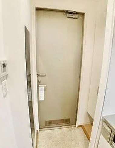 リヴェール高円寺の玄関