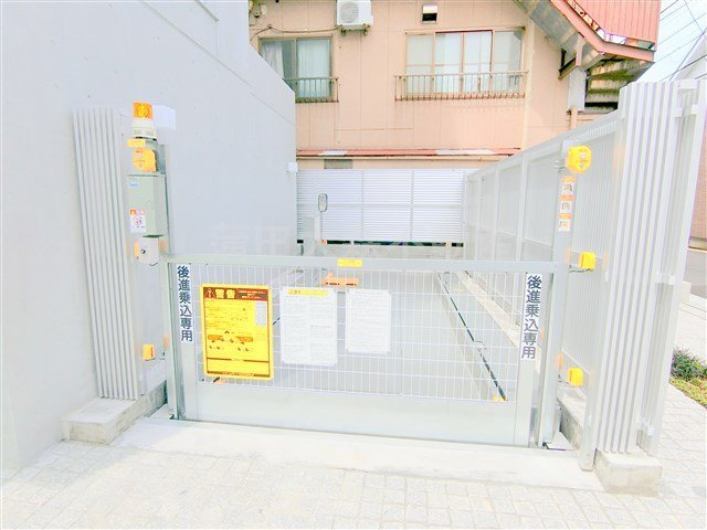 AELLエール蒲田南の駐車場