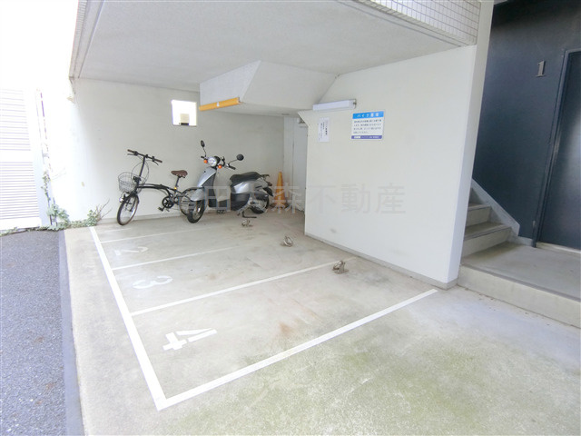 ダイナシティ糀谷のその他共用部分|バイク置き場　空き状況等詳細はお問合せください。