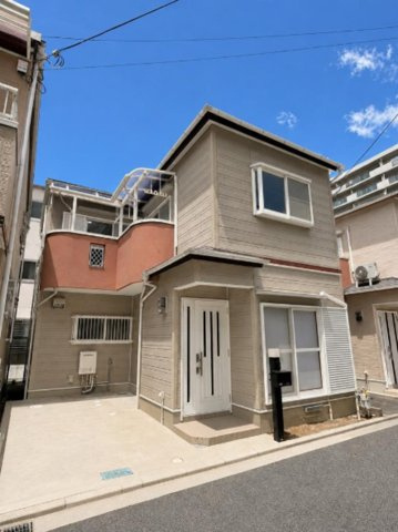 東難波町4丁目の外観|前面道路は歩道も整備され、小さなお子様にも安心