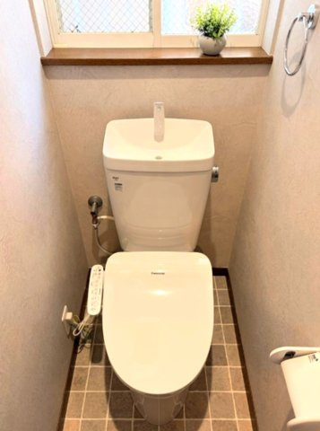 東難波町4丁目のトイレ|家族みんなが忙しい朝も順番待ちがないトイレ2ヶ所有
