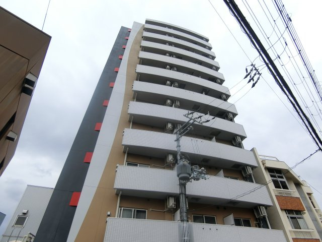 SERENiTE千里丘の外観