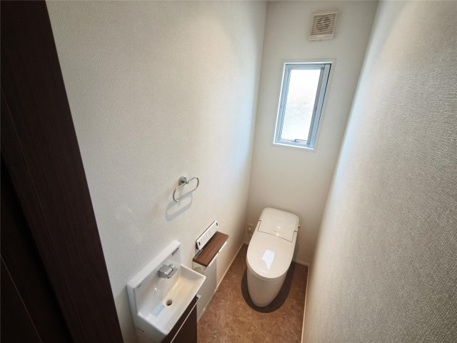 津福本町戸建て2のトイレ|トイレです