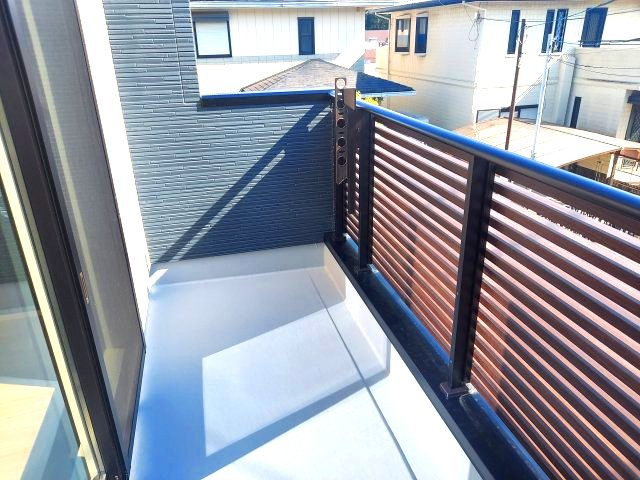 宝塚市中山台2丁目新築一戸建のバルコニー