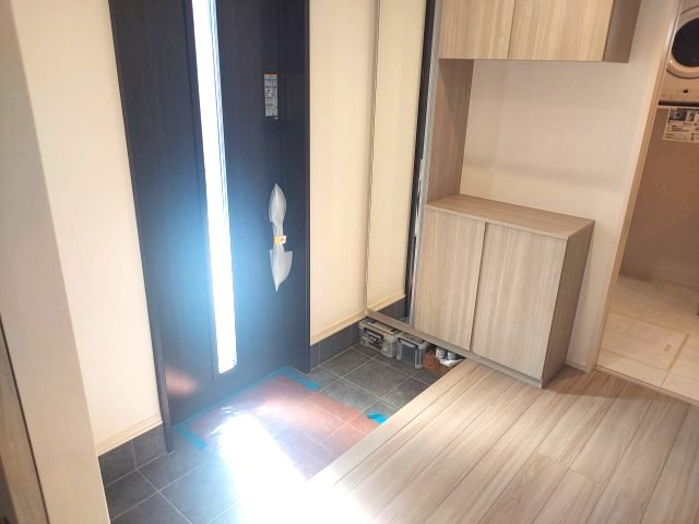 宝塚市中山台2丁目新築一戸建の玄関