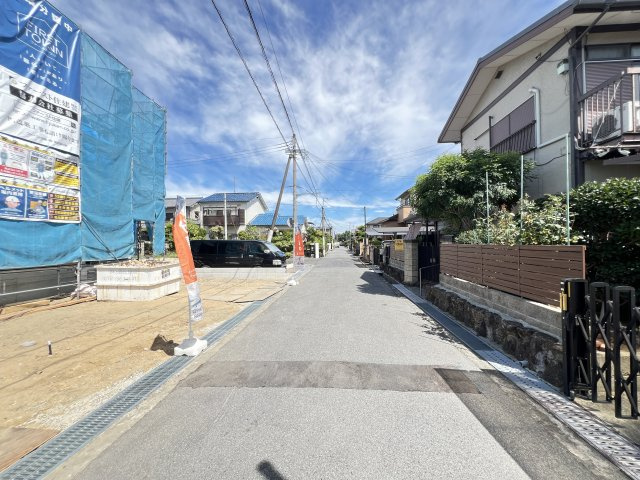 葛城市第６疋田　全4区画の前面道路含む現地写真