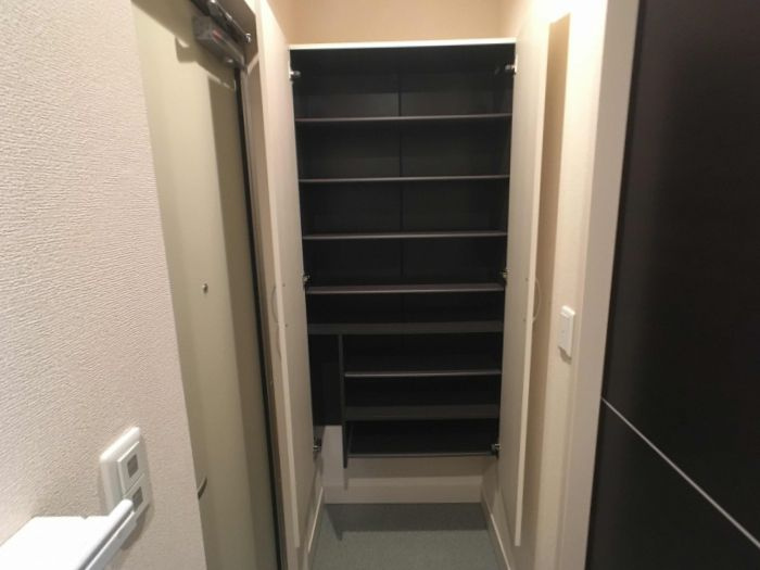 D-room高羽の玄関