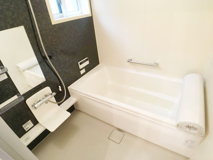 D-room高羽の浴室