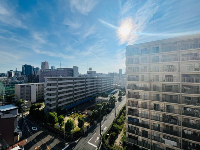 京橋第二コーポの展望|空が大きく広がる気持ちの良いロケーション。四季折々の景色の移り変わりを楽しめます。
