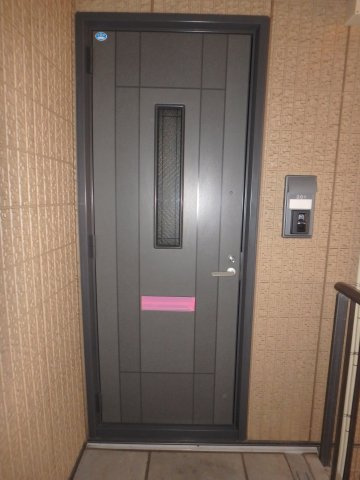 グランドソレーユＢ棟の玄関