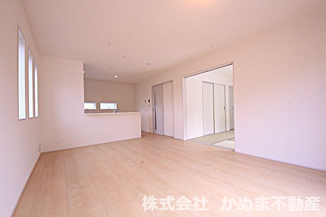 Livele Garden.S　栃木都賀町平川第３の居間・リビング|〇リビング〇
洋風和室６帖との続き間です。/2026.8.17撮影
