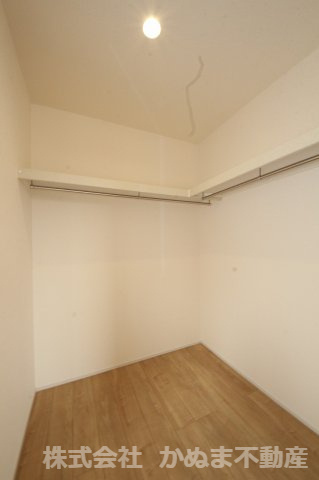 Livele Garden.S　栃木都賀町升塚第2の収納|〇ウォークインクロゼット〇
２F８帖寝室の収納です。/2026.8.17撮影