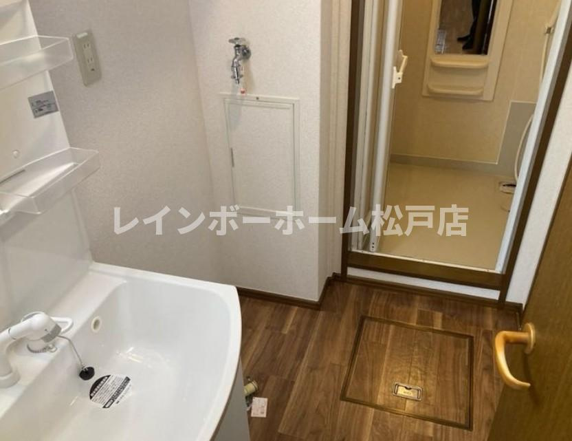 セレーノ【仲介手数料：50％OFF】対象物件！の洗面所|スペースが確保できる洗面所です