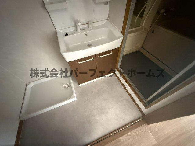 ハウスホルドの洗面所|ゆったりとスペースのある洗面所
