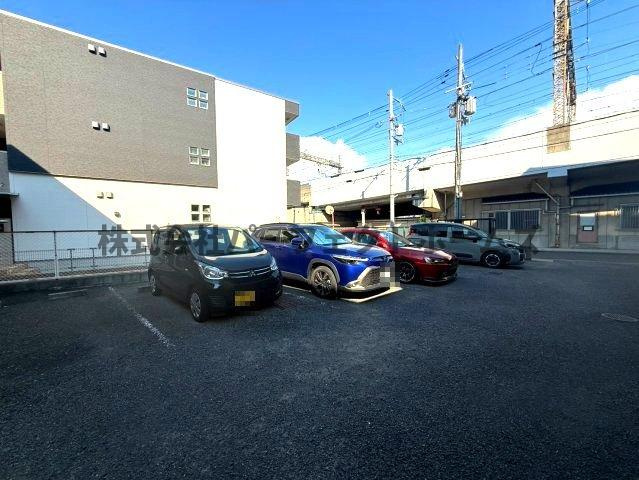 ハウスホルドの駐車場|駐車場です