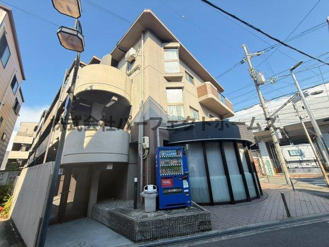 ハウスホルドのエントランス|エントランスです