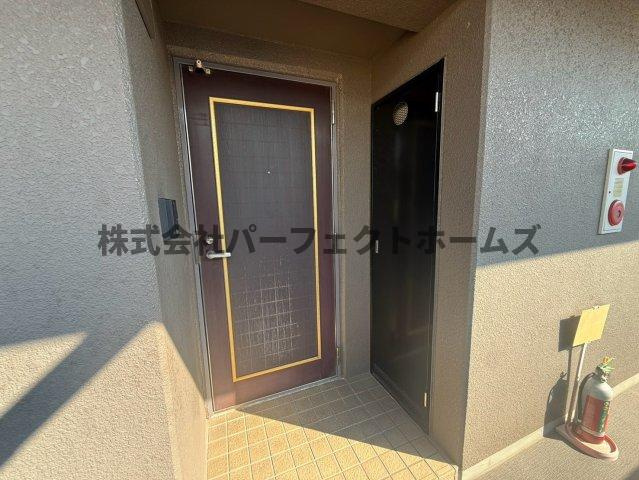 ハウスホルドの玄関|落ち着いた玄関です