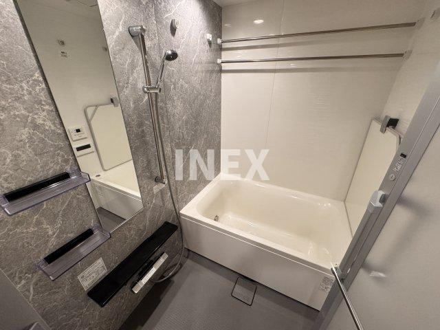 横浜市南区高根町１丁目の賃貸マンションの浴室