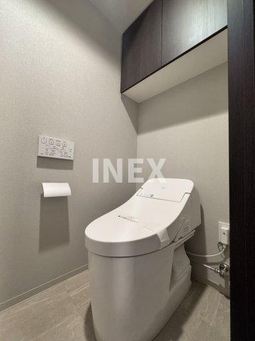 横浜市南区高根町１丁目の賃貸マンションのトイレ