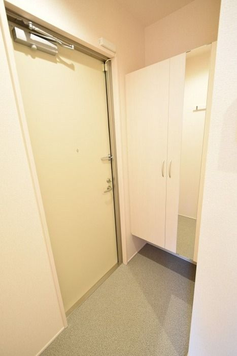 グランクレール兵庫町の玄関