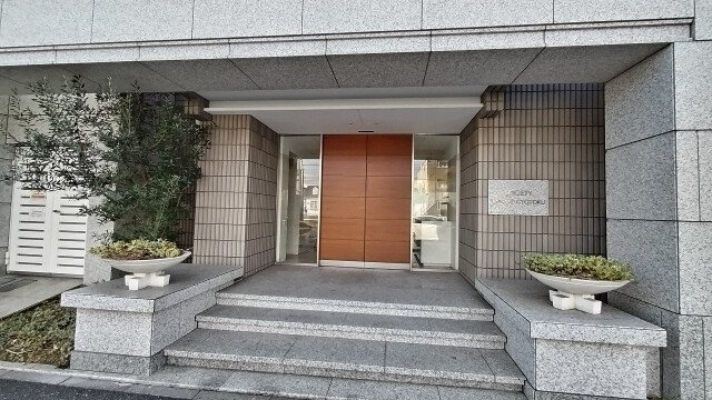 SOCIETY MINAMI-GYOUTOKUのエントランス
