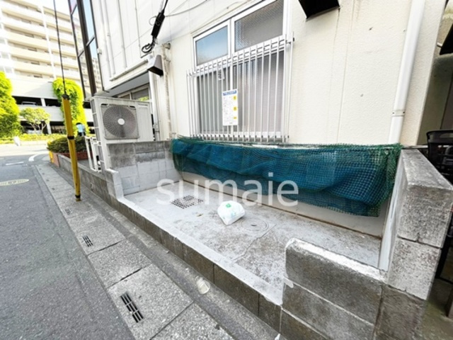 第一川鍋ビルのその他共用部分|敷地なゴミ置き場