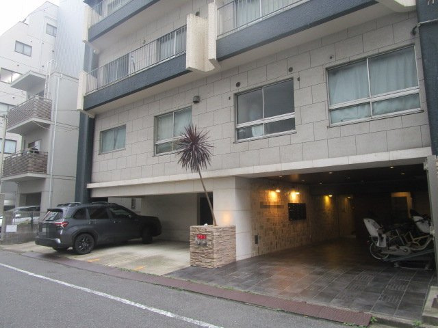 文京区本郷３丁目の倉庫