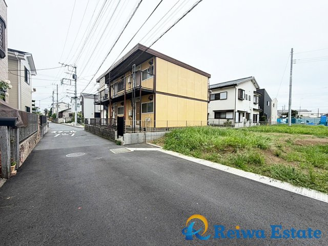 売地　茅ヶ崎市円蔵の前面道路含む現地写真